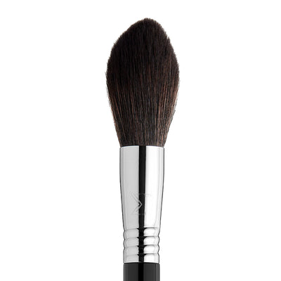 F37 Spotlight Duster Brush - Sigma - Victoria Roggio Beauty